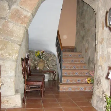 Casas Santos Y Tolta * Loarre